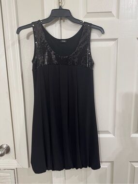 Vanity Black Sequin Scoop Neck Dress